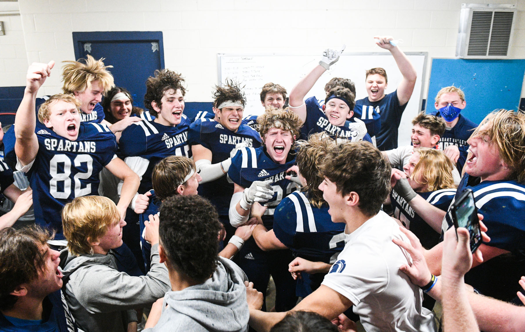 110620-qc-spt-icw-pv-football-037